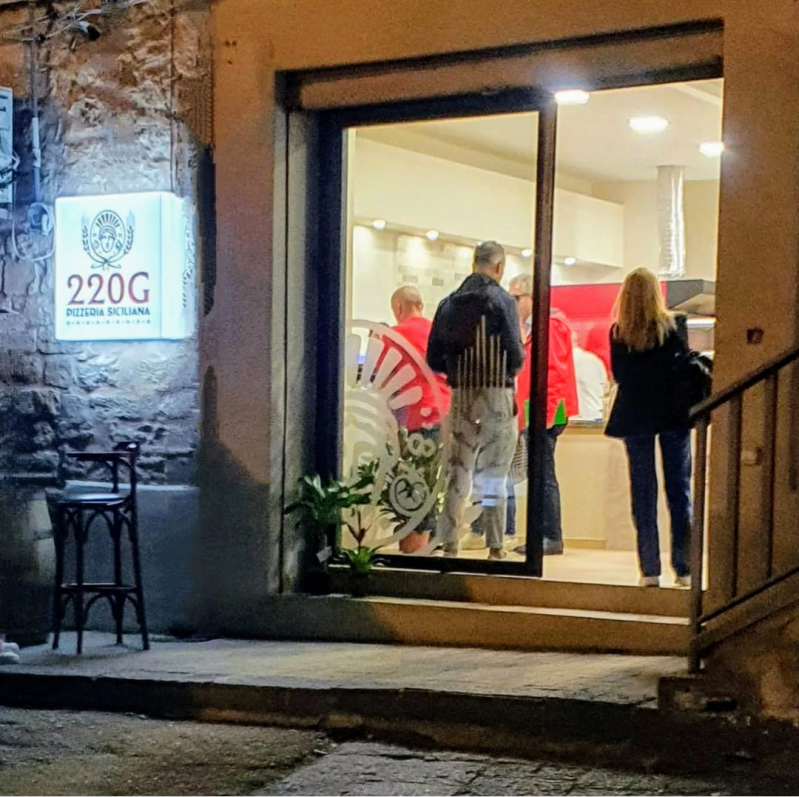 Images Pizzeria 220 G pizzeria siciliana