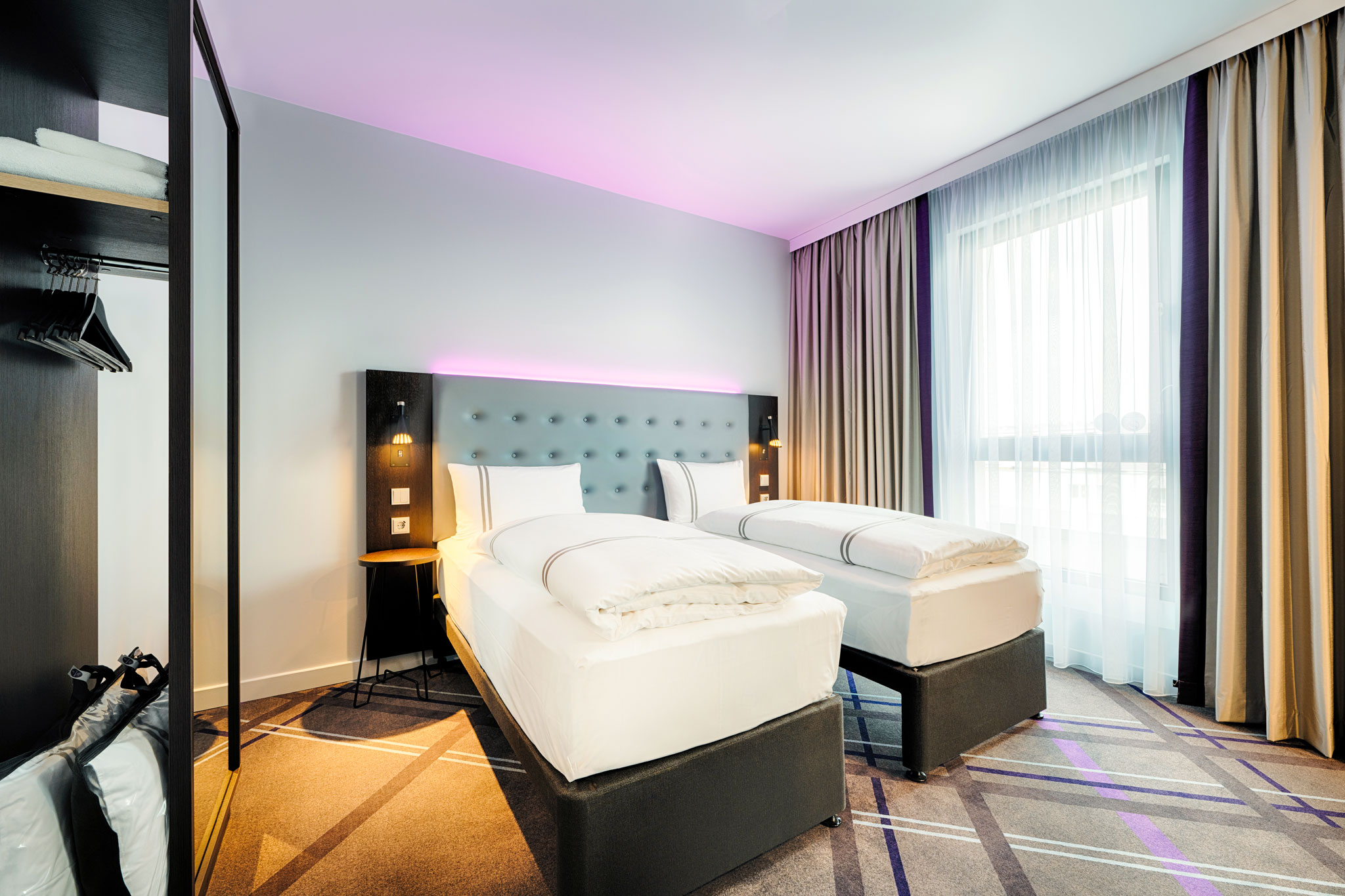 Bild 1 Premier Inn Berlin Airport Hotel in Berlin