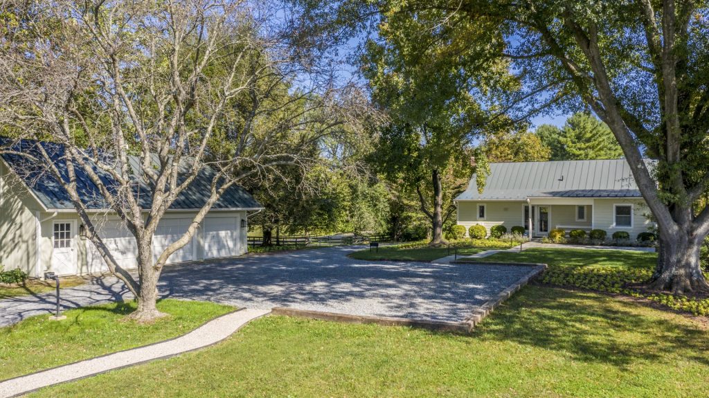 Black Pearl Management Image