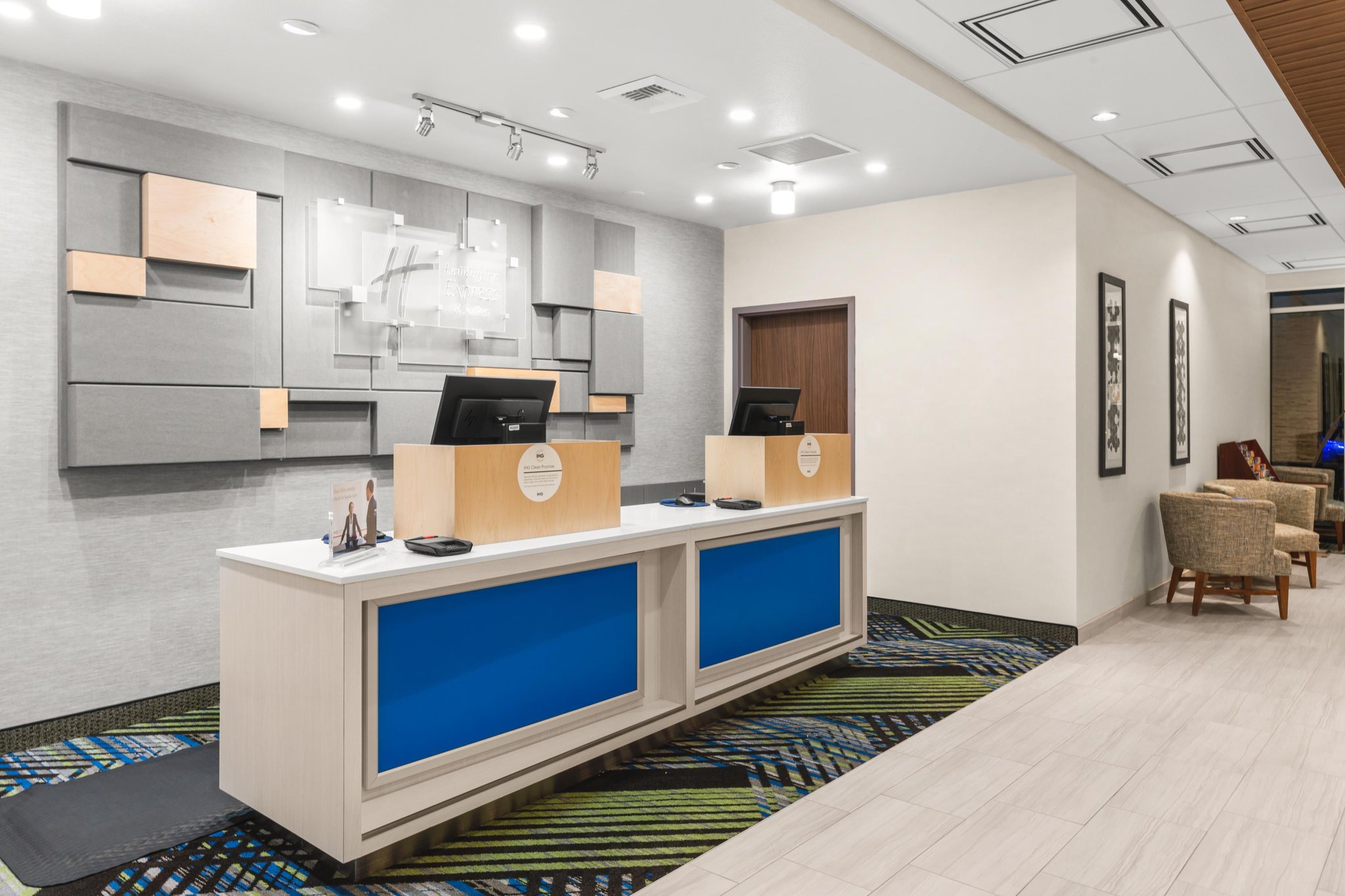 Holiday Inn Express & Suites Willows by IHG Image