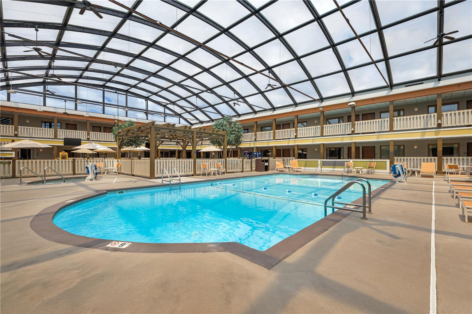 BW Dubuque IA Pool