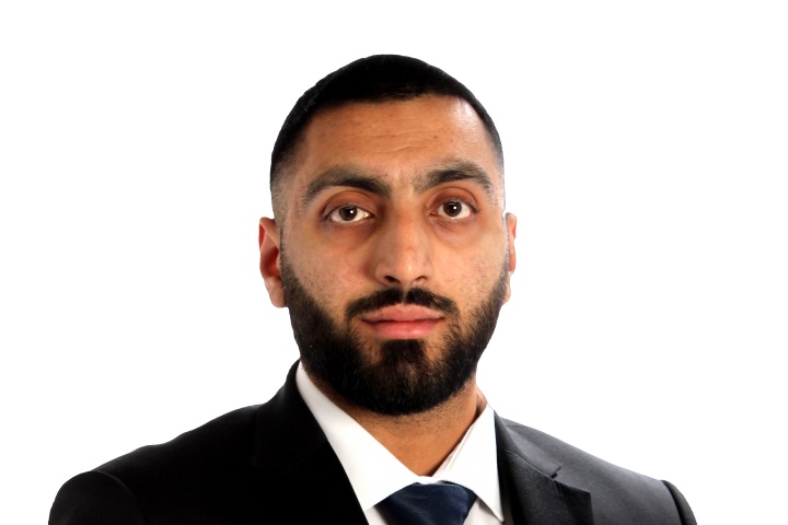 Waqas Ziafat, Ophthalmic Director in our Holmfirth store
