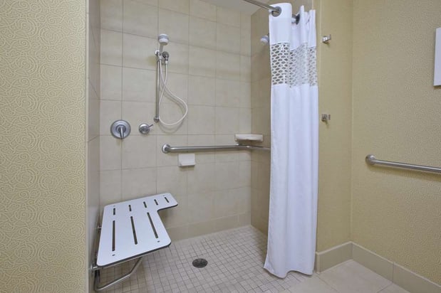 Images Hampton Inn & Suites Wichita-Northeast