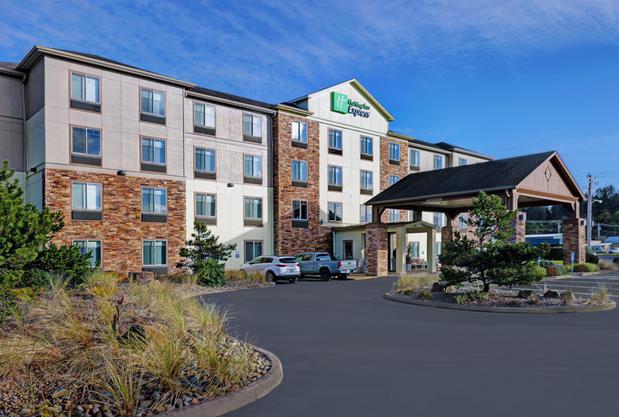 Images Holiday Inn Express & Suites Newport, an IHG Hotel