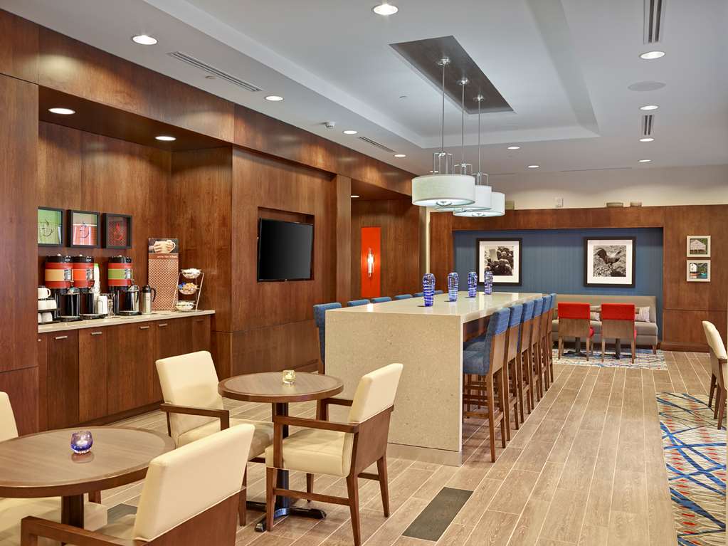 Images Hampton Inn by Hilton Halifax Downtown