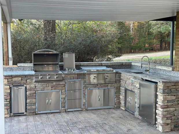 Images Utopia Grilling, Outdoor Kitchens and Frames