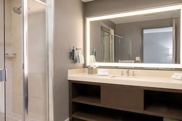 Images Hilton Promenade at Branson Landing