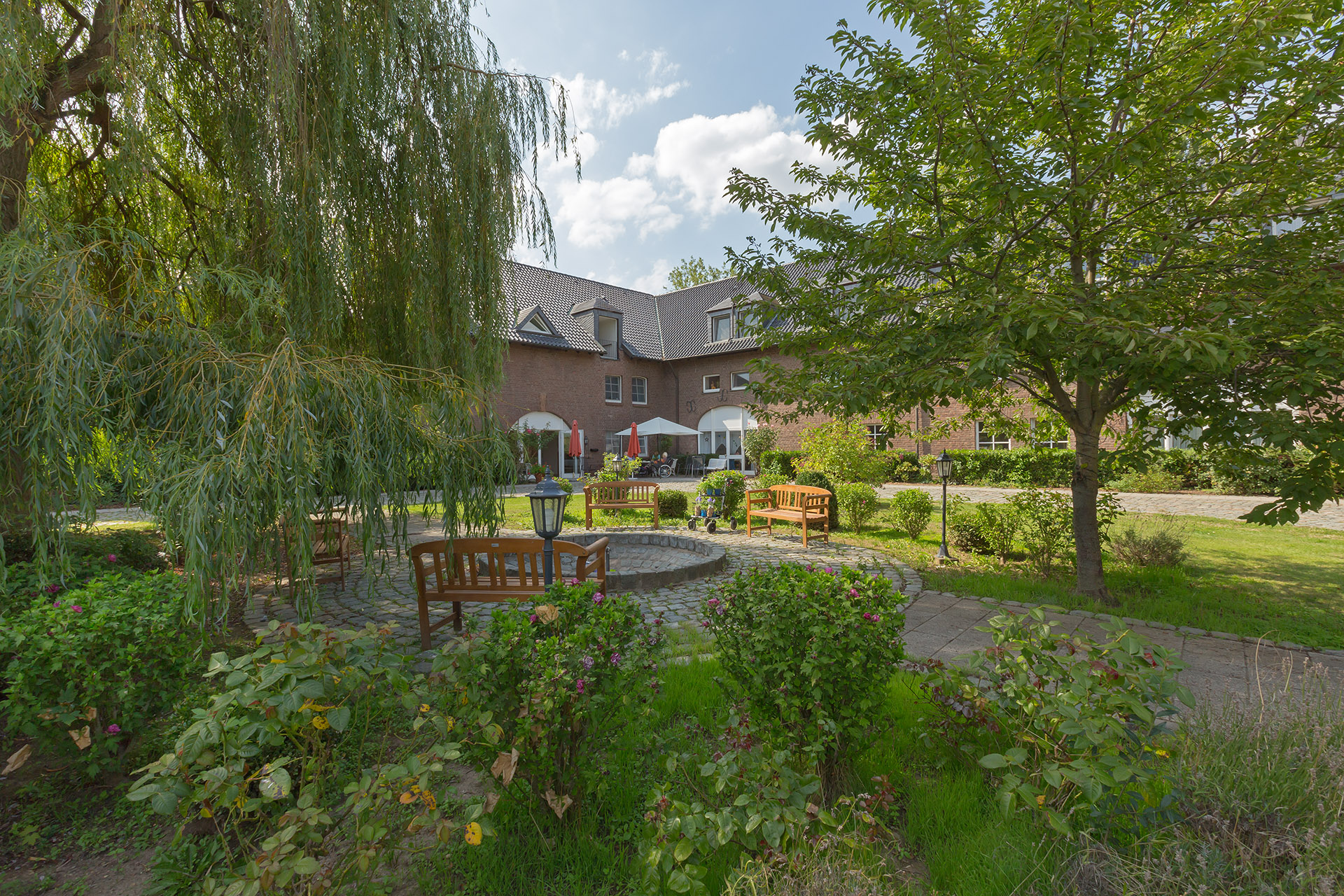 CURATA Seniorenresidenz Burg Binsfeld, Seniorenresidenz Burg Binsfeld in Nörvenich
