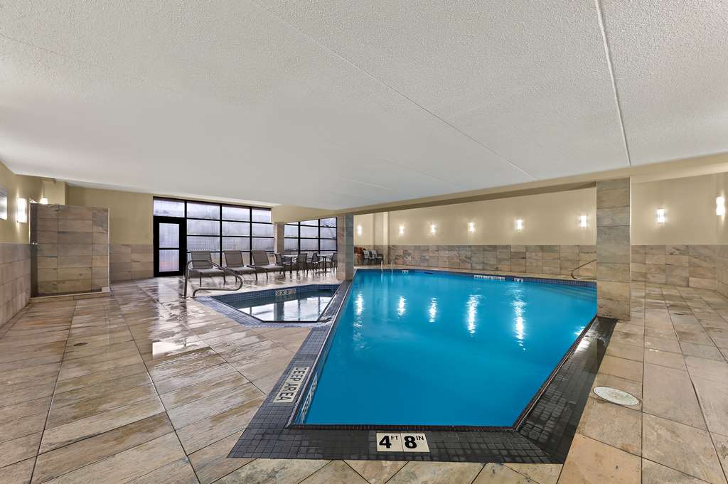 Indoor Pool Best Western Plus Toronto North York Hotel & Suites Toronto (416)663-9500