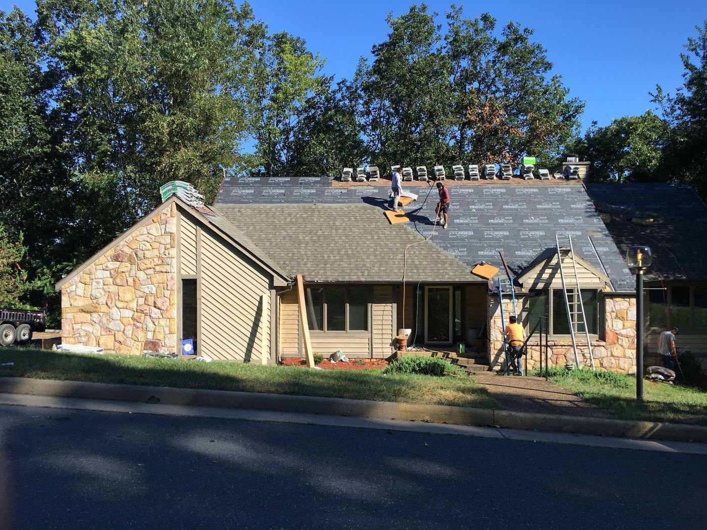 Burns Builders Roofing Image