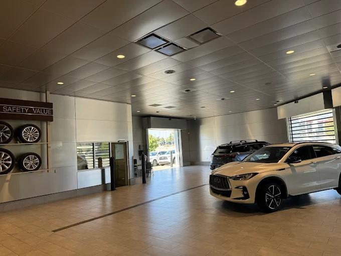 Images INFINITI of Omaha