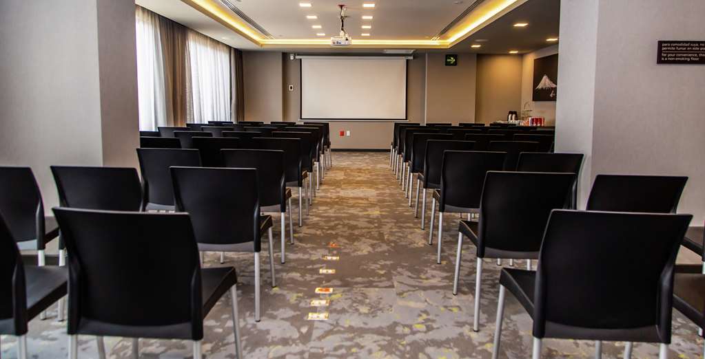 Images Hampton Inn & Suites by Hilton Puebla