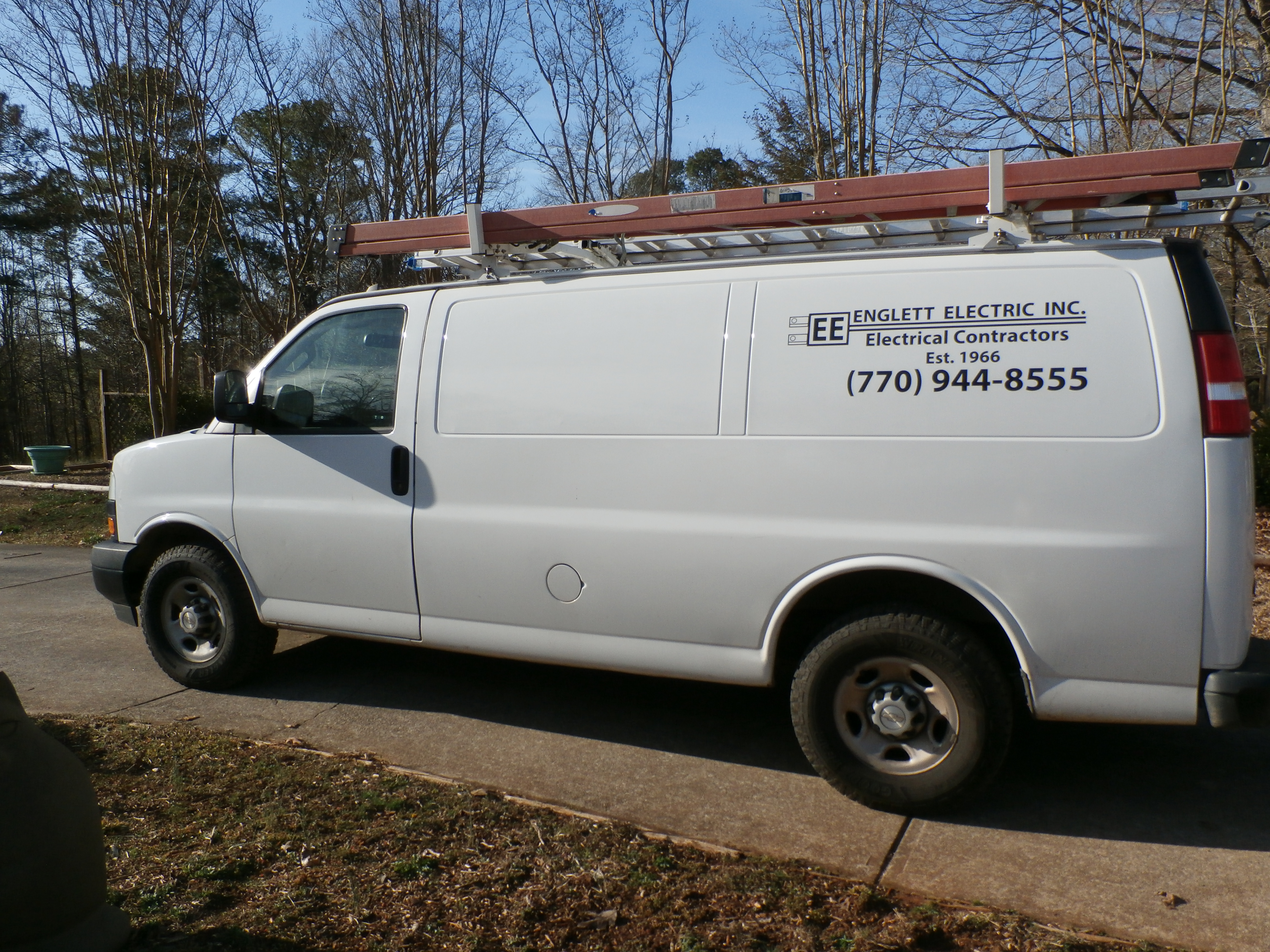 Englett Electric Inc Logo