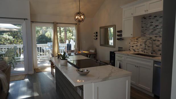 Images Epic Interiors & Construction Inc.