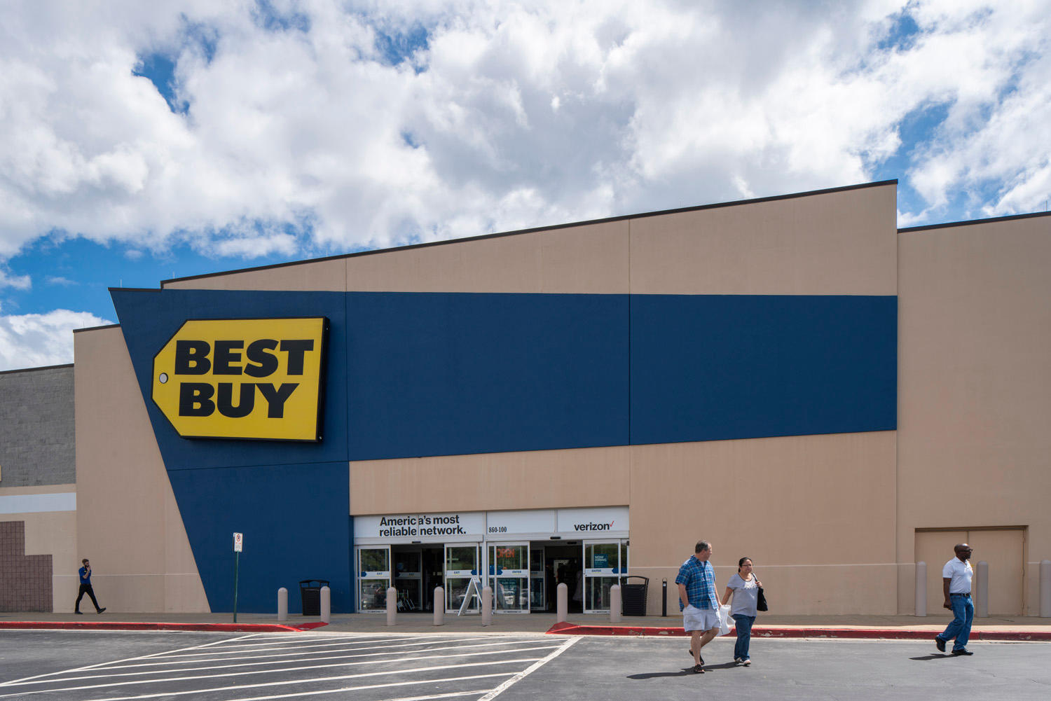 Best Buy at Barrett Place Shopping Center