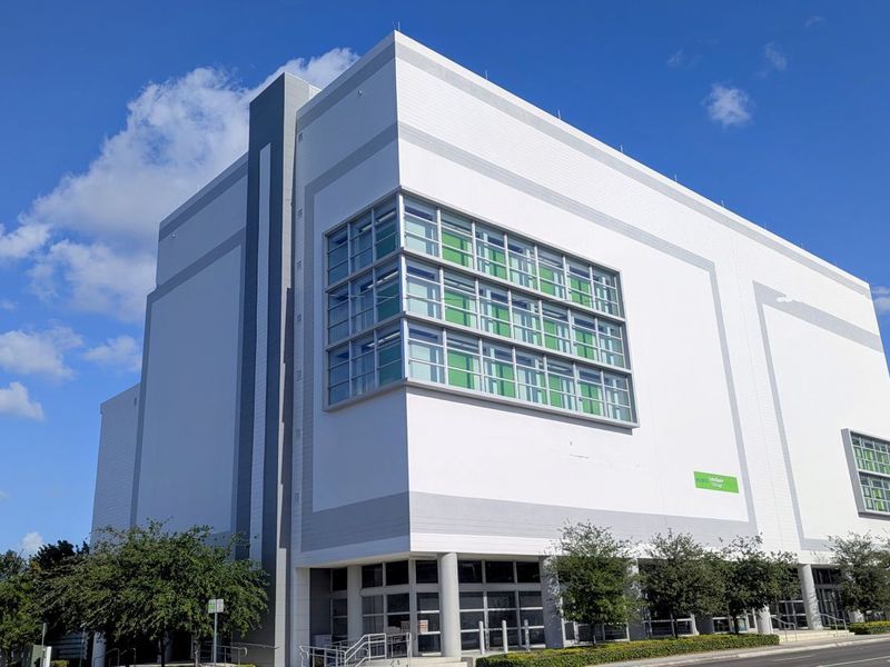 Images Extra Space Storage