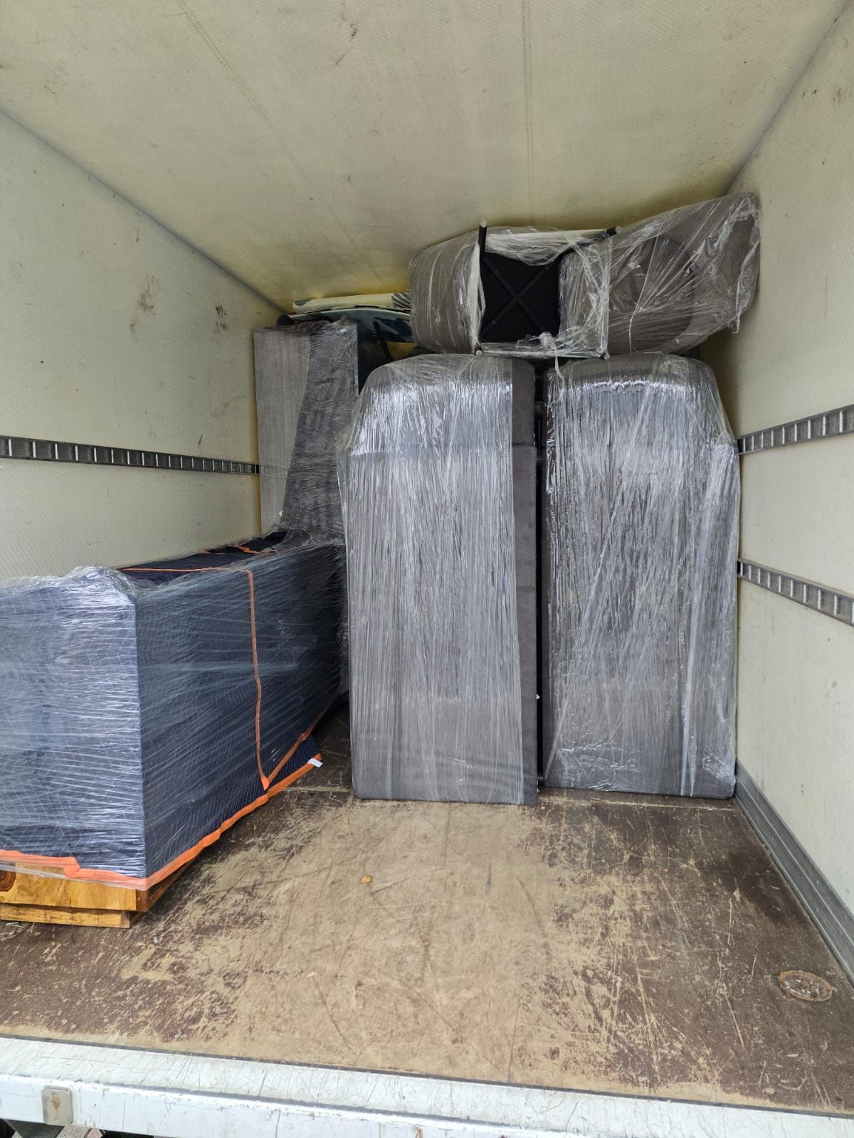 Heljic Umzüge & Gebäudeservice, Am Weinberg 1 in Bous