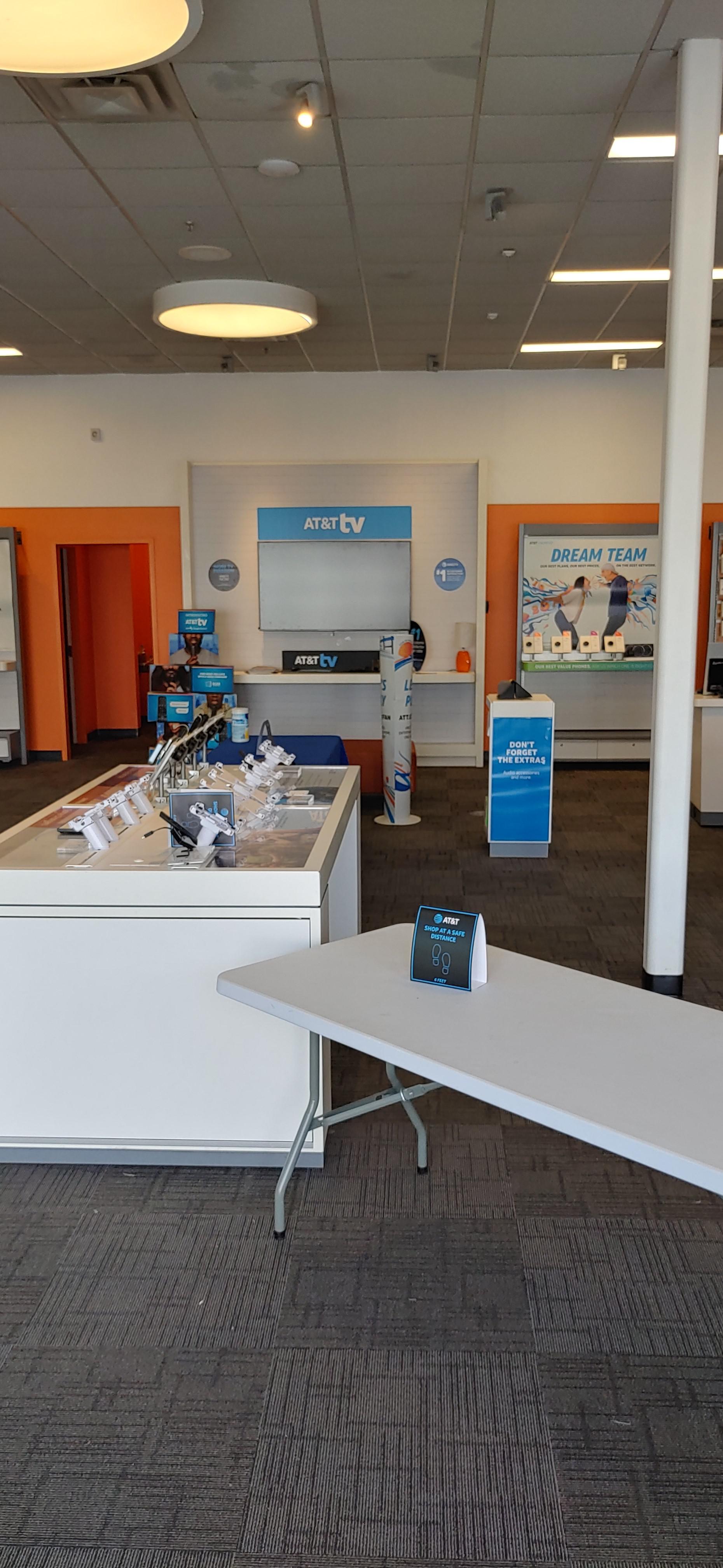 AT&T Store Photo