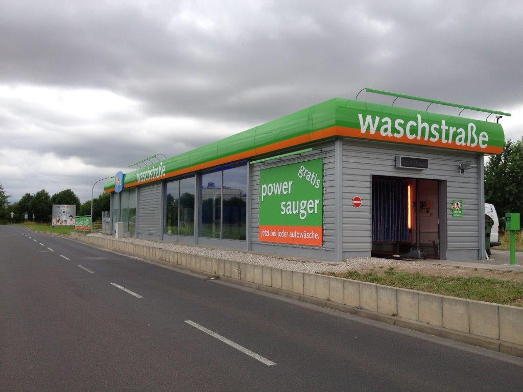 IMO Car Wash, An der Autobahn 14 in Leipzig