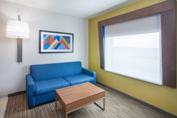 Images Holiday Inn Express & Suites Texarkana by IHG