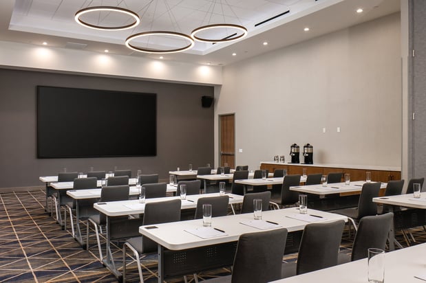 Images Holiday Inn & Suites Monterey Park - Los Angeles by IHG