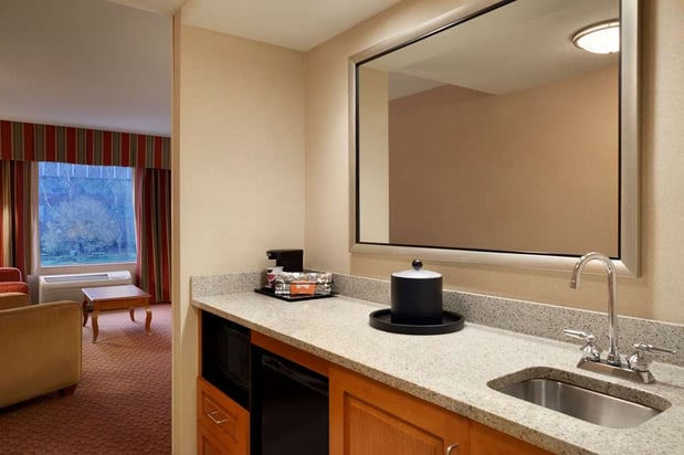 Images Hampton Inn & Suites Hartford/East Hartford