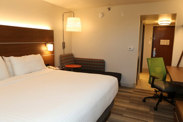 Images Holiday Inn Express & Suites Phoenix Airport by IHG