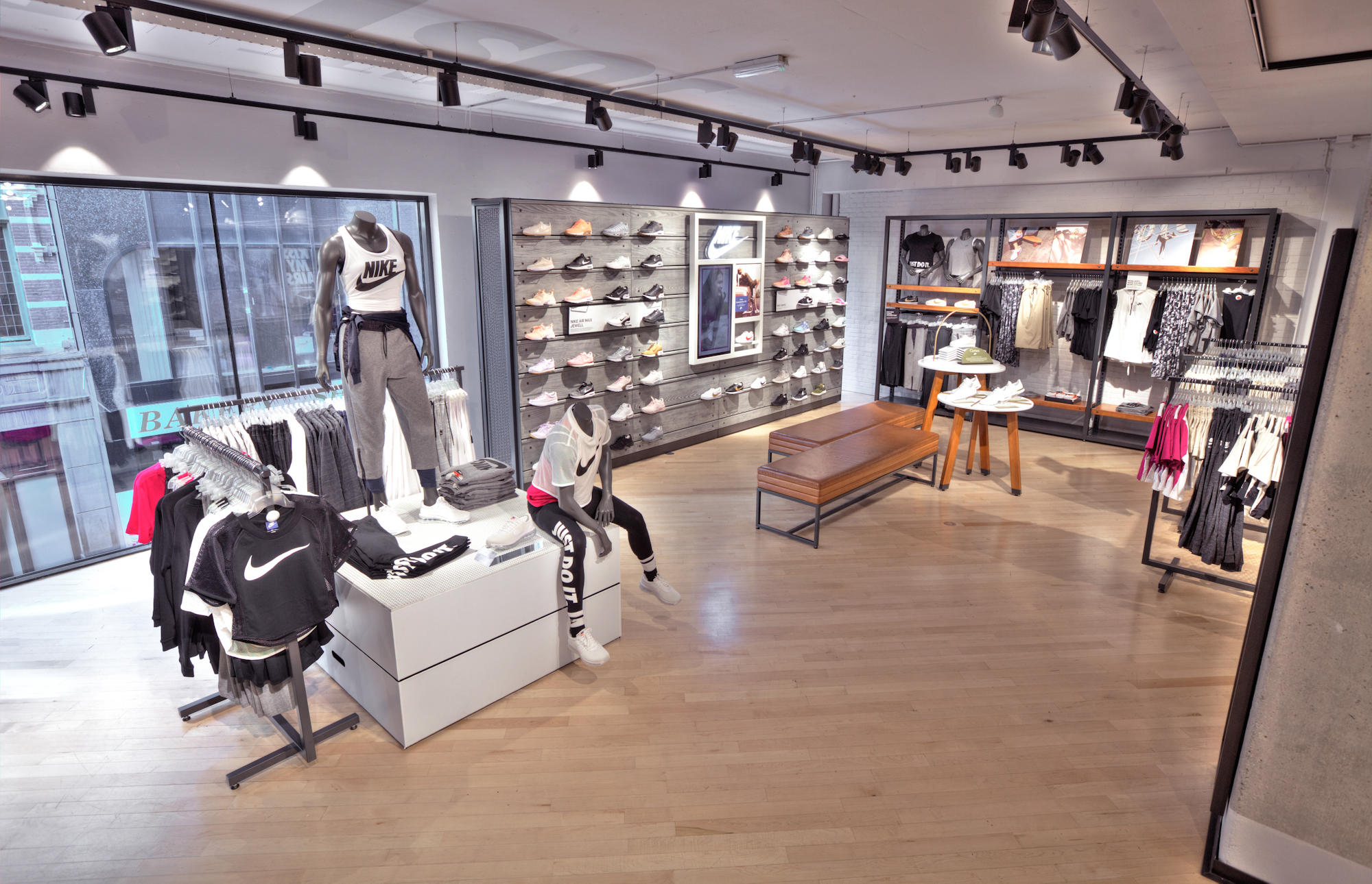 een vuurtje stoken Verplicht jeans Nike Store Amsterdam - Sports And Leisure:Articles And Apparel (Retail And  Accessories) in Amsterdam (address, schedule, reviews, TEL: 0205286...) -  Infobel