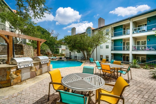 Images Estates at Las Colinas