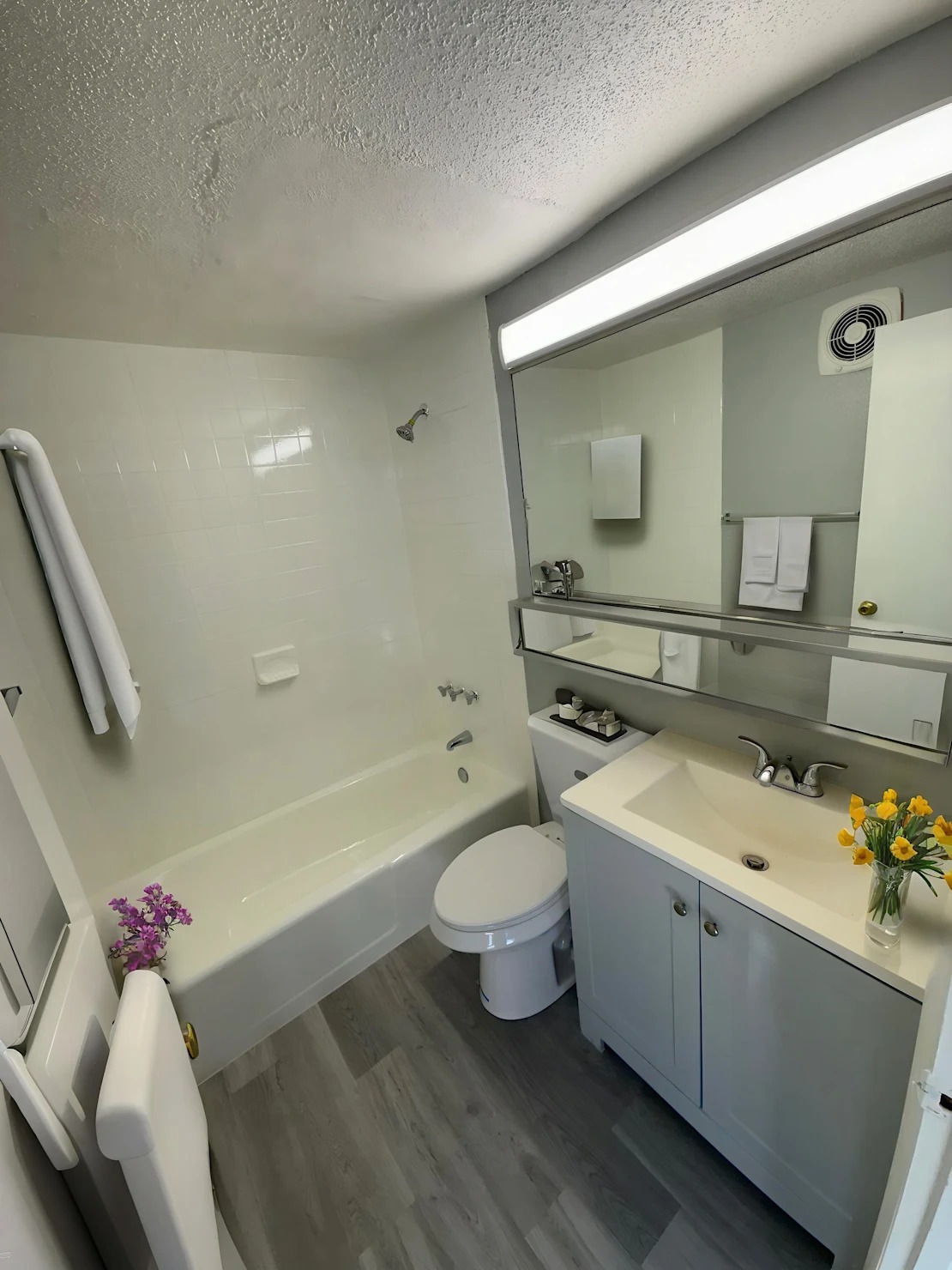 The Gardens- Bathroom