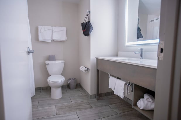 Images Holiday Inn Express Pembroke by IHG