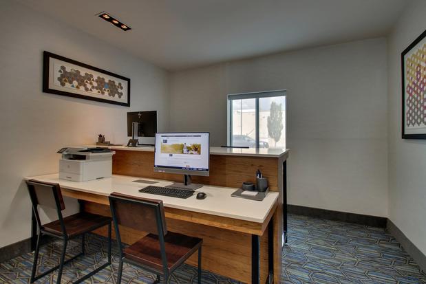 Images Holiday Inn Express & Suites Atlanta NW - Powder Springs by IHG