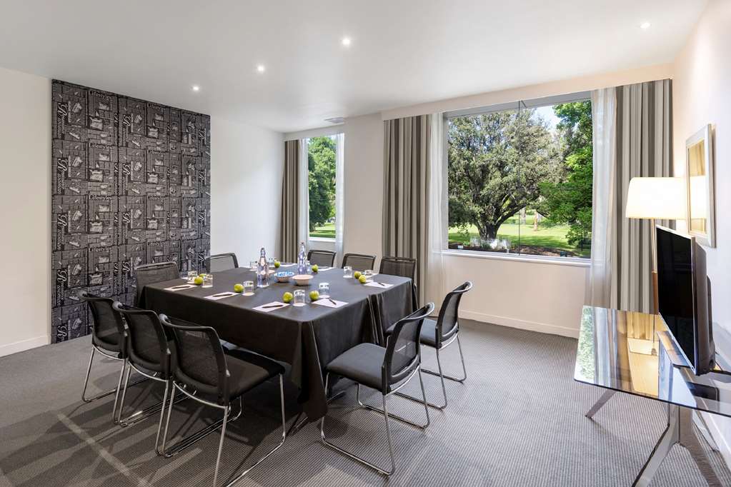 Images Radisson Hotel on Flagstaff Gardens Melbourne