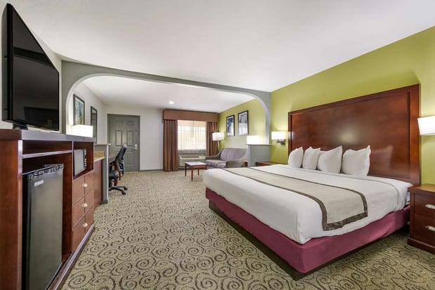 Images SureStay by Best Western Deer Park
