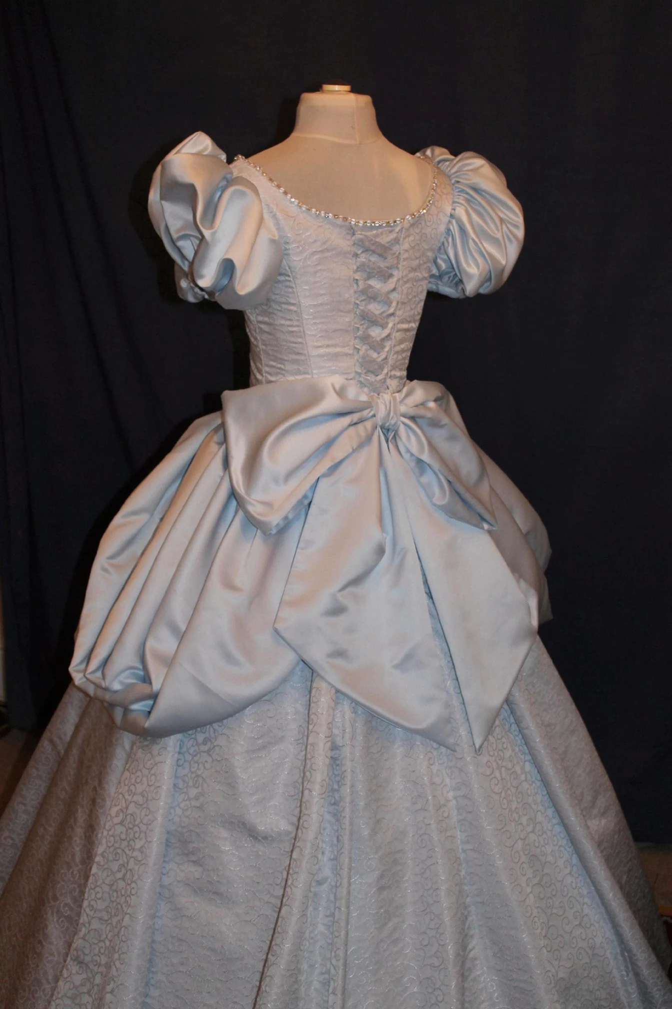 Images Caroline Mirfin