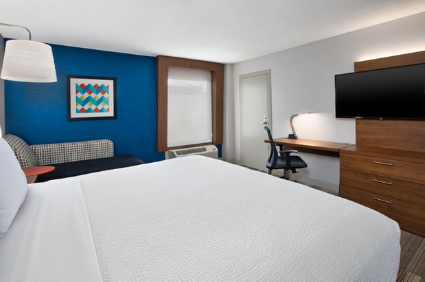 Images Holiday Inn Express Nashville Downtown - Broadway by IHG