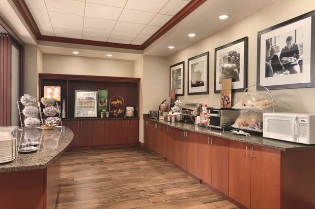 Images Hampton Inn & Suites Mystic