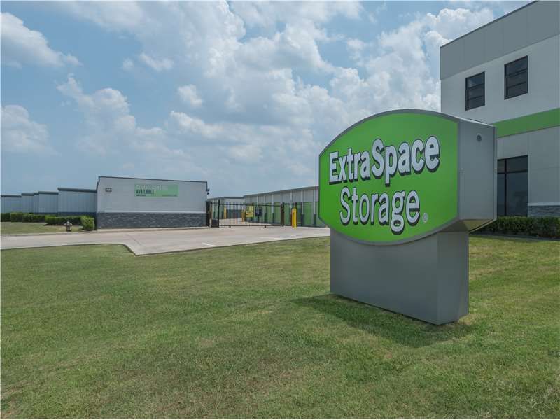 Alternate Beauty Image - Extra Space Storage at 6750 Mandy Ln, Fort Worth, TX 76112