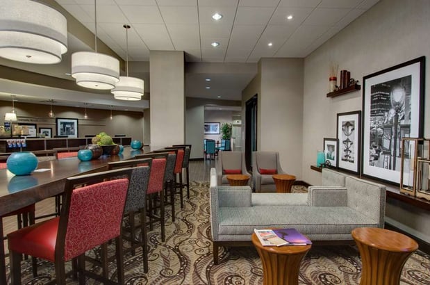 Images Hampton Inn & Suites Milwaukee Downtown