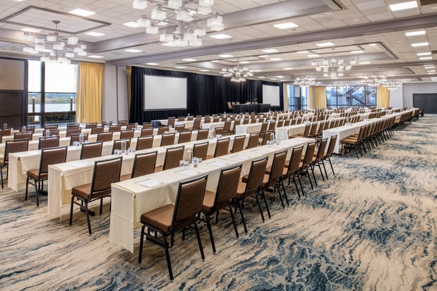 Images Holiday Inn Portland - Columbia Riverfront by IHG