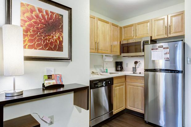 Images Staybridge Suites Ofallon Chesterfield by IHG