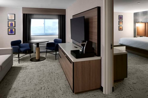 Images Hampton Inn Newark Airport