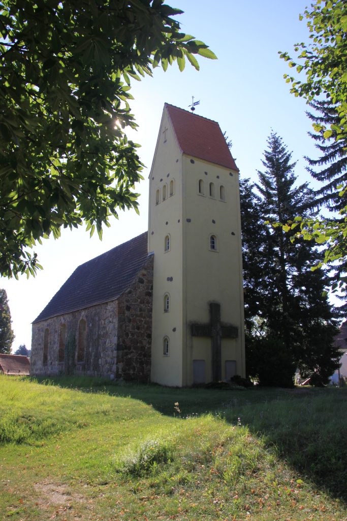 Kirche Merzdorf - Ev. Kirchengemeinde Am Golmberg, Merzdorf 60 in Baruth/Mark