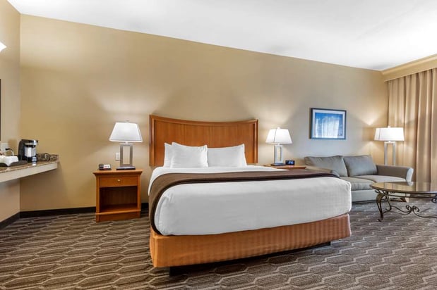 Images Best Western Plus Swiss Chalet Hotel & Suites