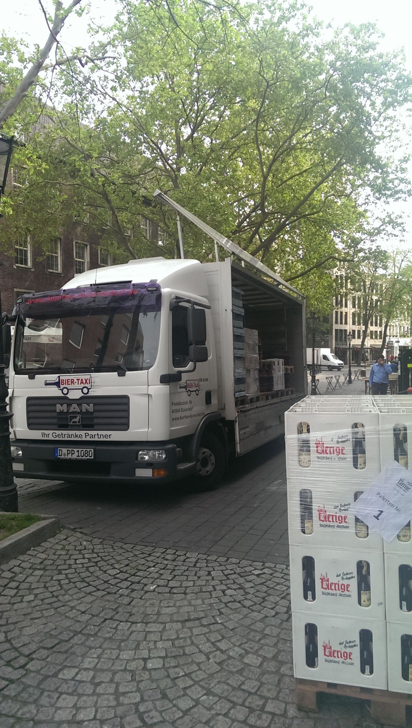 Bilder Biertaxi Düsseldorf GmbH & Co. KG