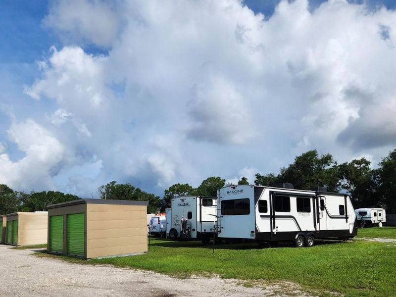 3608_RV Parking