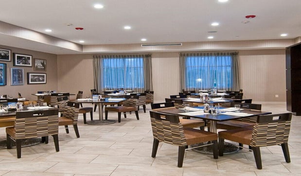 Images Holiday Inn Austin Airport by IHG