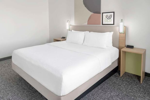 Images Spark by Hilton Lansing