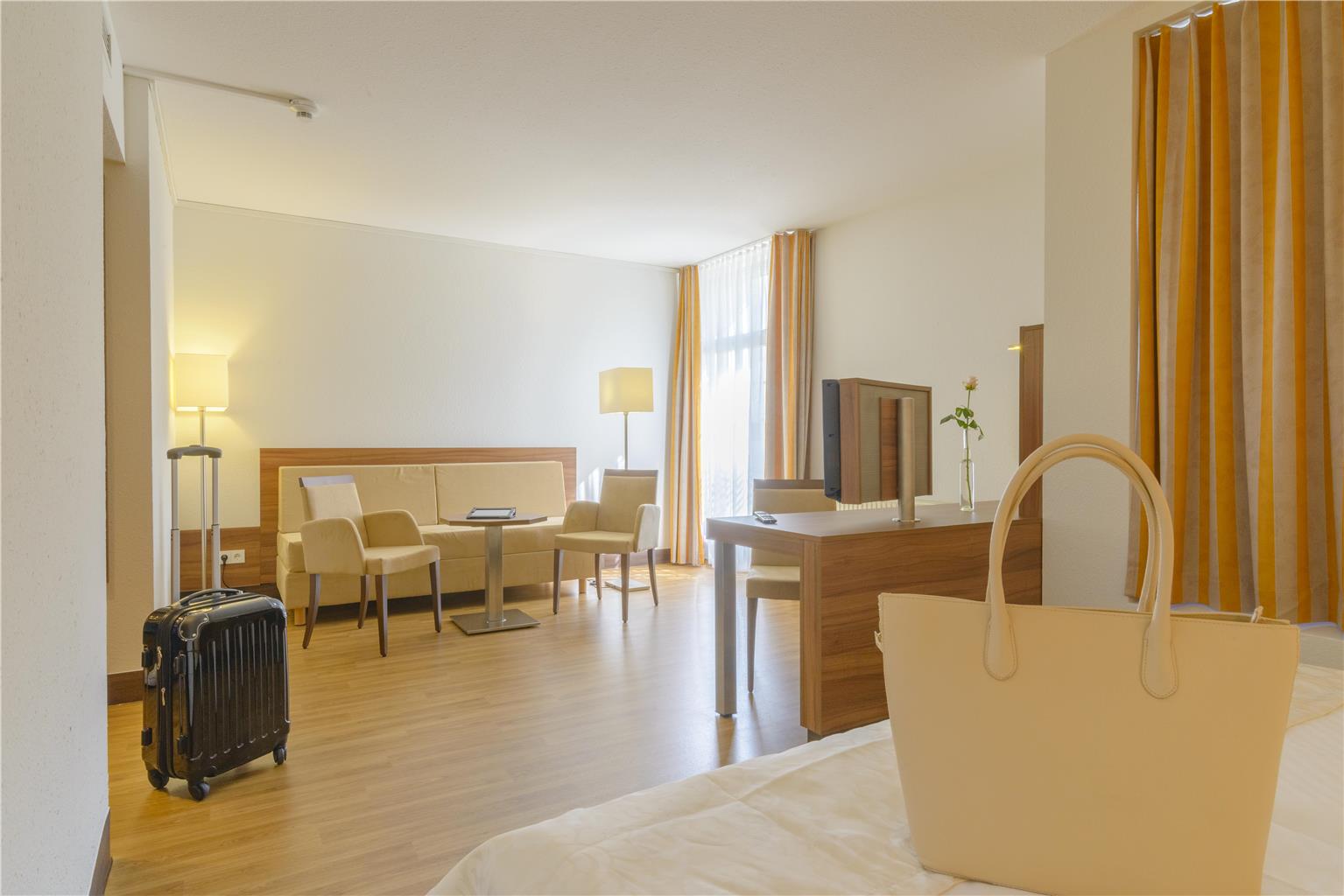 Best Western Plus Hotel Am Schlossberg, Europastrasse 13 in Nuertingen