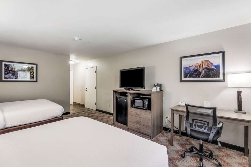 2 Queen Room